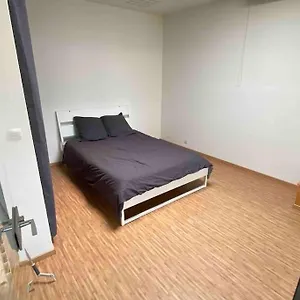 t2-idealement-situe.hotels-rhonealpes.com/